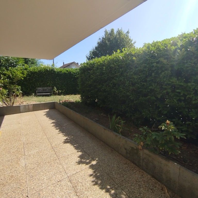Location Appartement 3 pièces 75m² - Photo 2
