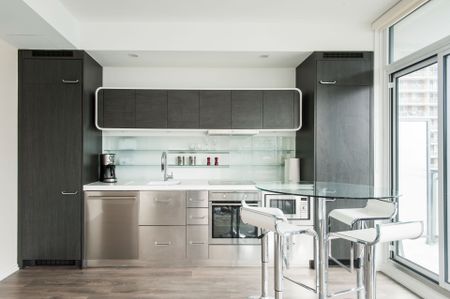 For Lease - 45 Charles Street Unit# 1101, Toronto, Ontario - Photo 5