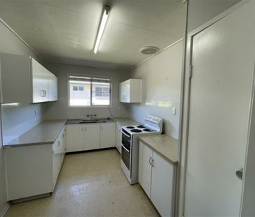 3 Bedroom Family Home with Two Bay Shed - Photo 6