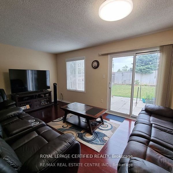 For Lease - 6 Rotunda Street Unit# Upper, Brampton, Ontario - Photo 1