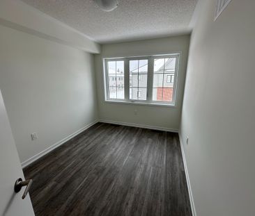 For Lease - 50 Seahorse Common Unit# 129, Cambridge, Ontario - Photo 1