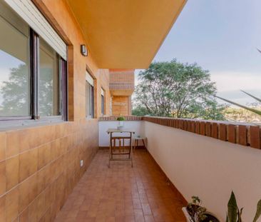 Bright single room on Serpis Street - Photo 5