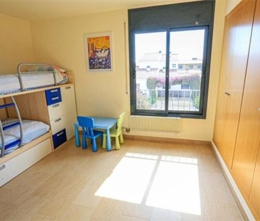 Casa o chalet de alquiler en Carrer de Alfred Sisley, 1, El Dorado ... - Photo 4