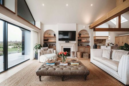 This exceptional new-build 5 bedroom, 5 bathroom luxury residence offers spacious, high-specification living. Set within 2.6 acres, it enjoys far-reaching views and a tranquil rear pond. - Photo 3