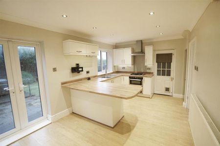 2 bedroom semi-detached house to rent - Photo 2