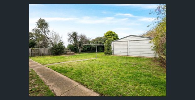 Conveniently located home! - Photo 1