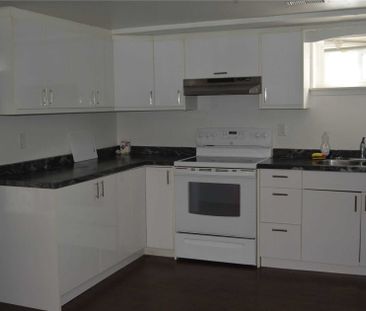 For Lease - 24 Holman Crescent, Aurora, Ontario - Photo 1