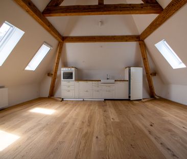 Appartement mansardé à louer / 1x loyer offert - Foto 1