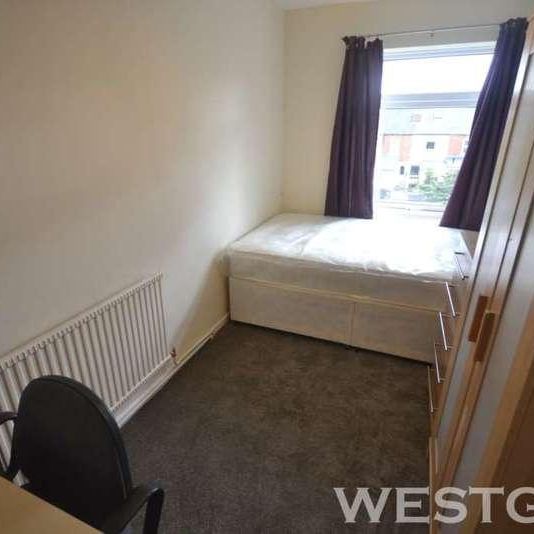 Blenheim Gardens, Reading, RG1 - Photo 1