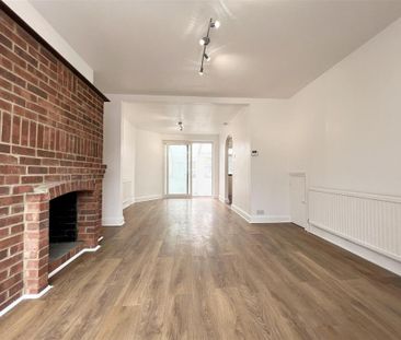 3 bedroom terraced house to rent - Photo 4