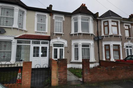 3 bedroom terraced house to rent - Photo 5