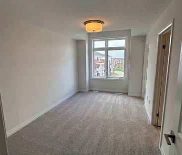 For Lease - 313 Conklin Road Unit# 33, Brantford, Ontario - Photo 4