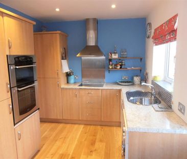 4 bedroom private hall to rent - Photo 6