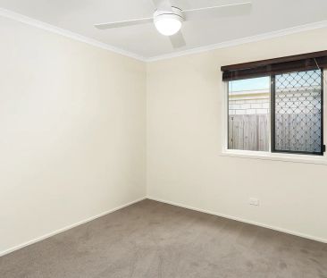 WALK TO SCHOOLS, PUBLIC TRANSPORT & SHOPS - Photo 5