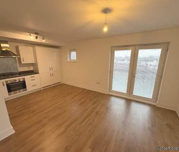 2 bedroom property to rent in Renfrew - Photo 2