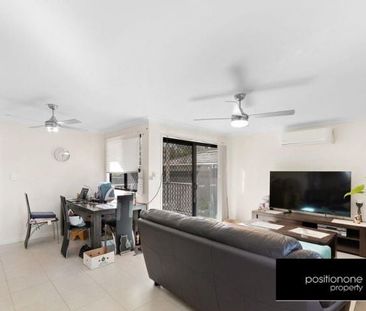 2 Bedroom Home with Private Yard – Handy Crestmead Location - Photo 4