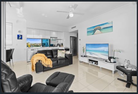 609/20 Labrador St, Labrador, QLD 4215 - Photo 3