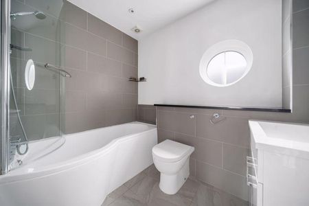 4 bedroom terraced house to rent - Photo 5