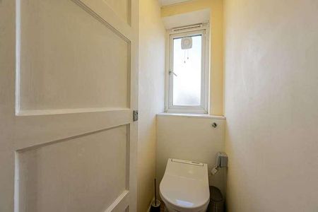 Queens Caroline Street, Hammersmith, W6 - Photo 2