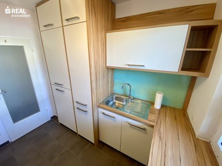 Freizeitgebiet Wienerberg, 3 Zimmer & Loggia (Heizung/Warmwasser inkludiert) - Photo 5