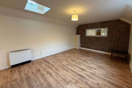 Chapel Street, Petersfield, Hampshire, GU32 - Photo 2