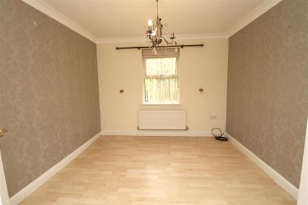 4 bedroom detached house to rent - Photo 5