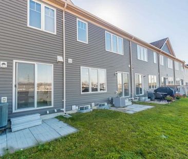 For Lease - 104 Symington Avenue, Oshawa, Ontario - Photo 5