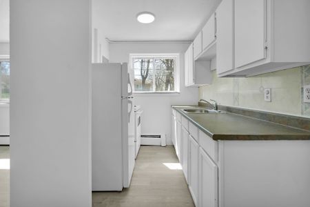 For Lease - 852 Trafalgar Street Unit# 3, London East, Ontario - Photo 5