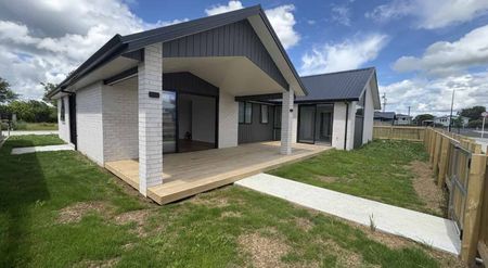 'Lock it in' in Lockerbie - Photo 4