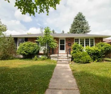 26 Page Dr | 26 Page Dr, Welland - Photo 1
