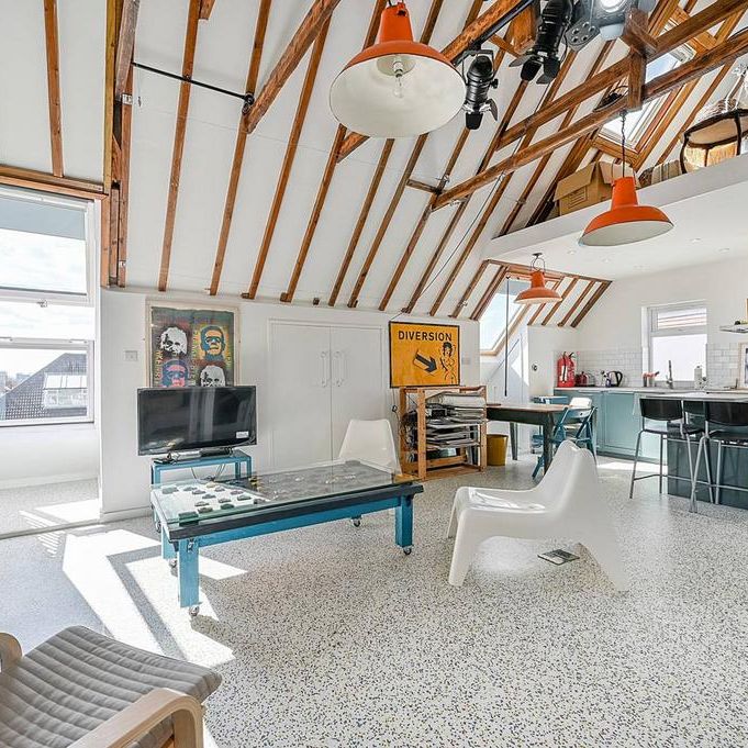 Studio to rent - Photo 1