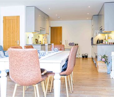 3 bed Semi Detached House for rent - Photo 6