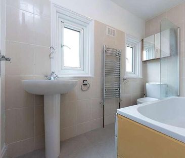 Madeira Road, London, SW16 - Photo 3