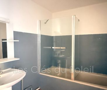 Location Appartement 1 pièce 36m² LA VALETTE DU VAR 83160 - Photo 3