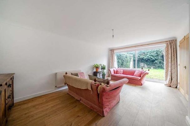 Caldicott Close, Shillingford, OX10 - Photo 1