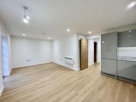 2 bedroom apartment to rent - Photo 3