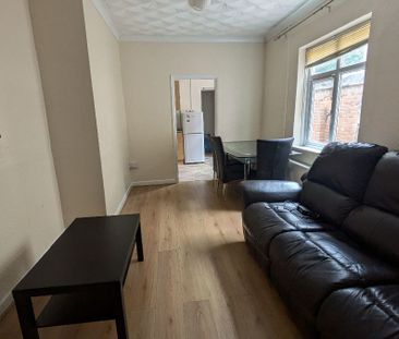 Cathays Terrace, Cardiff CF24 4HU - Photo 4