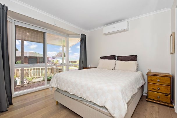 Neat, Sweet and Petite! - Photo 1