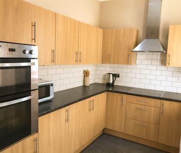 Room in a Shared House, Nona St, M6 - Photo 1