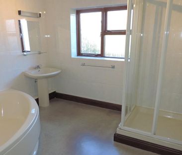 3 bedroom detached bungalow to rent - Photo 5