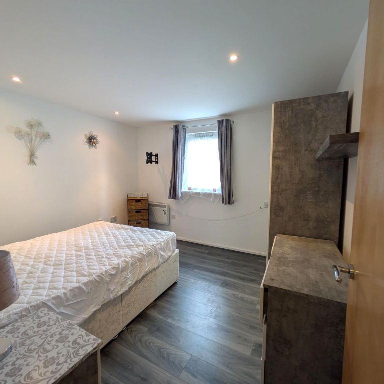Cwrt Cambria, PENTRE DOC Y GOGLEDD, Llanelli SA15 2LH - Photo 1