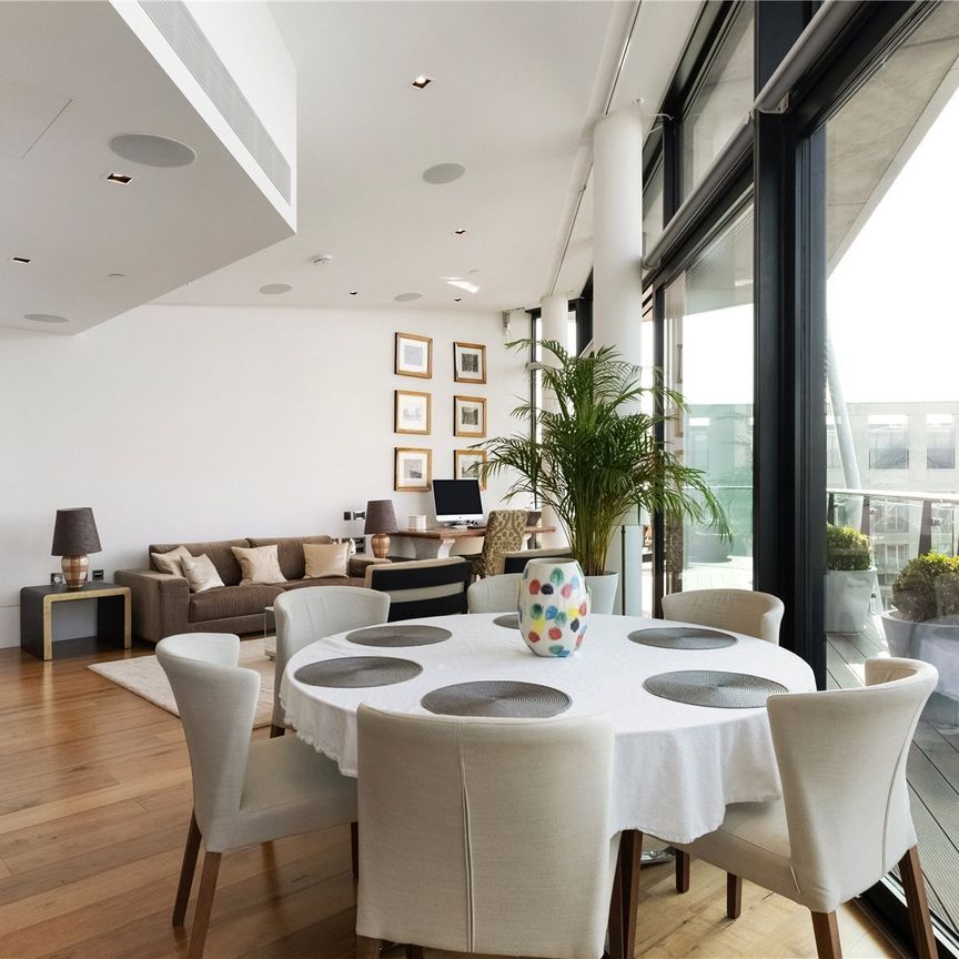 Riverlight Quay, London, SW11 flat - penthouse to rent - Photo 1