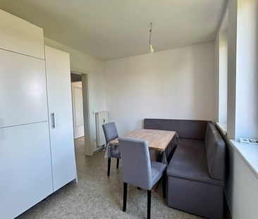 Wunderschöne 2-Zimmer-Wohnung mit Küche und Balkon - Photo 2