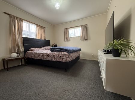 Warm & Spacious 3-Bedroom Home for Rent in Wallaceville - Photo 4