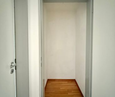 Helle 3-Zimmer-Wohnung mit guter Aufteilung & Balkon - Foto 1