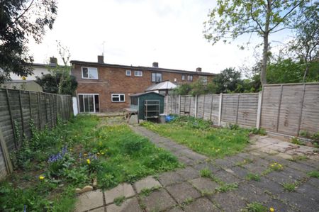3 bedroom terraced house to rent - Photo 2