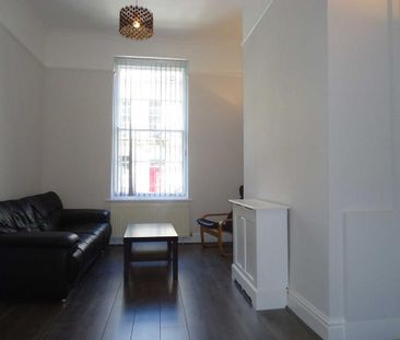 3 bedroom apartment to rent - Photo 6