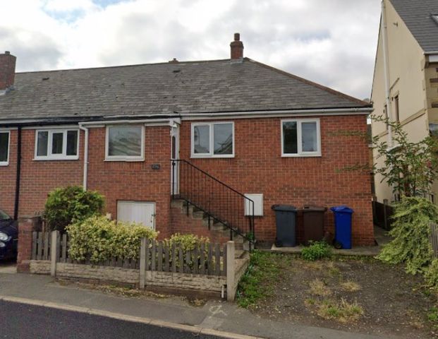 2 bed Bungalow - To Let - Photo 1