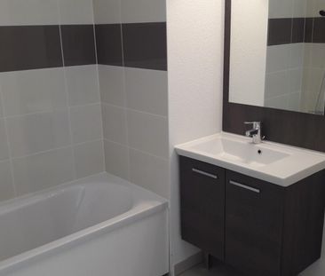 location Appartement T3 DE 58.5m² À BORDEAUX - Photo 2