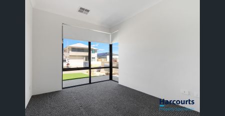 Near-New, Stylish & Beach-Close - Photo 3